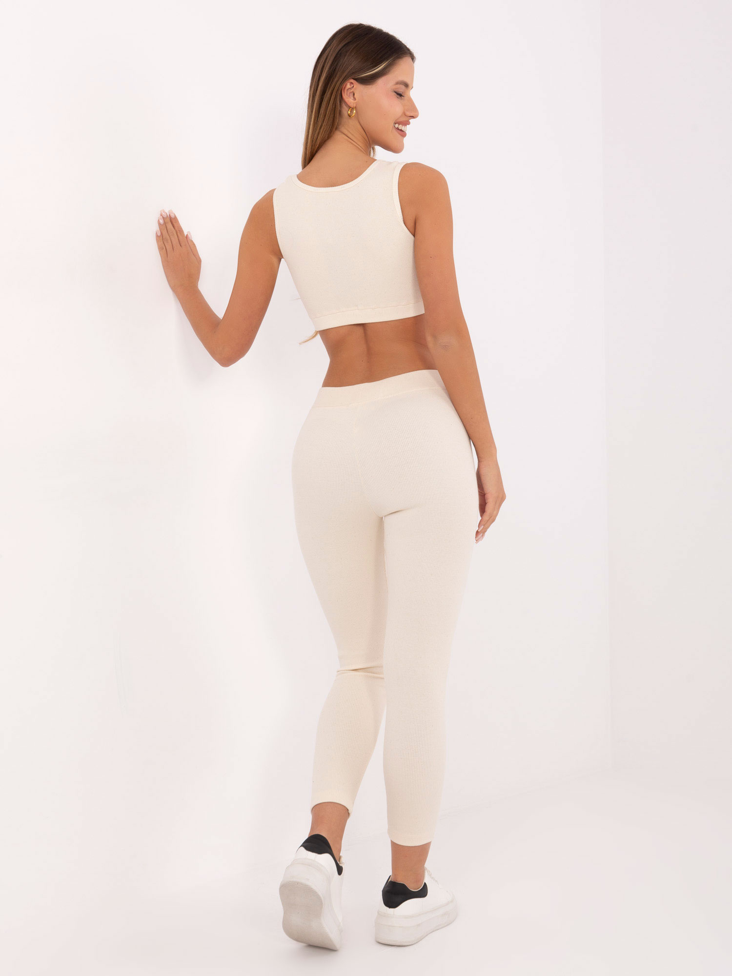 Sportowy komplet top z legginsami Jack Wills ecru