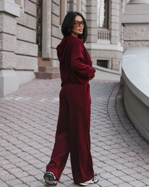 Komplet rozpinana bluza ze spodniami LaBalancia Brooklyn bordo