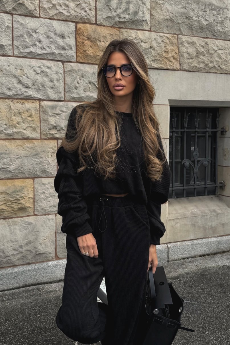 Komplet bluza ze spodniami baggy LaBalancia Gigi czarny