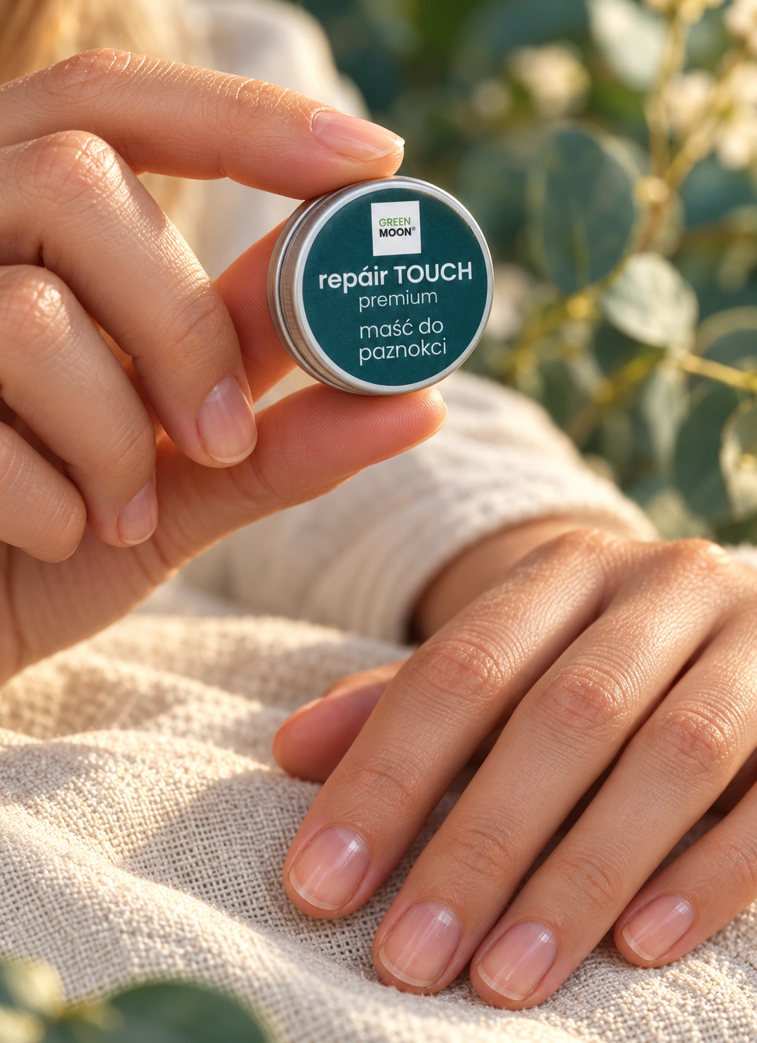 Balsam do pielęgnacji paznokci i skórek repáir TOUCH premium Green Moon